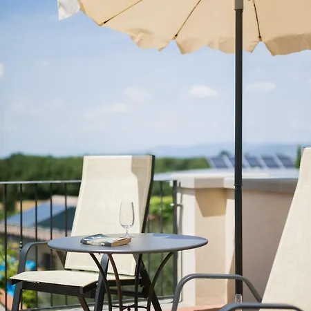 La Piccola Severina Villa